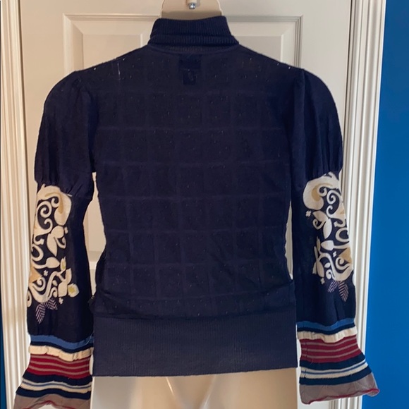 GUC Just Cavalli Purple Turtleneck open weave - Picture 5 of 13